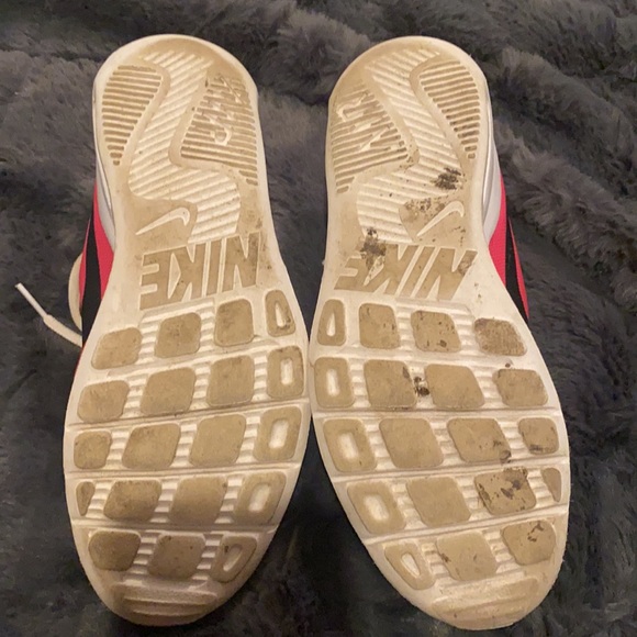 Women’s Nike Air Max - Picture 6 of 6